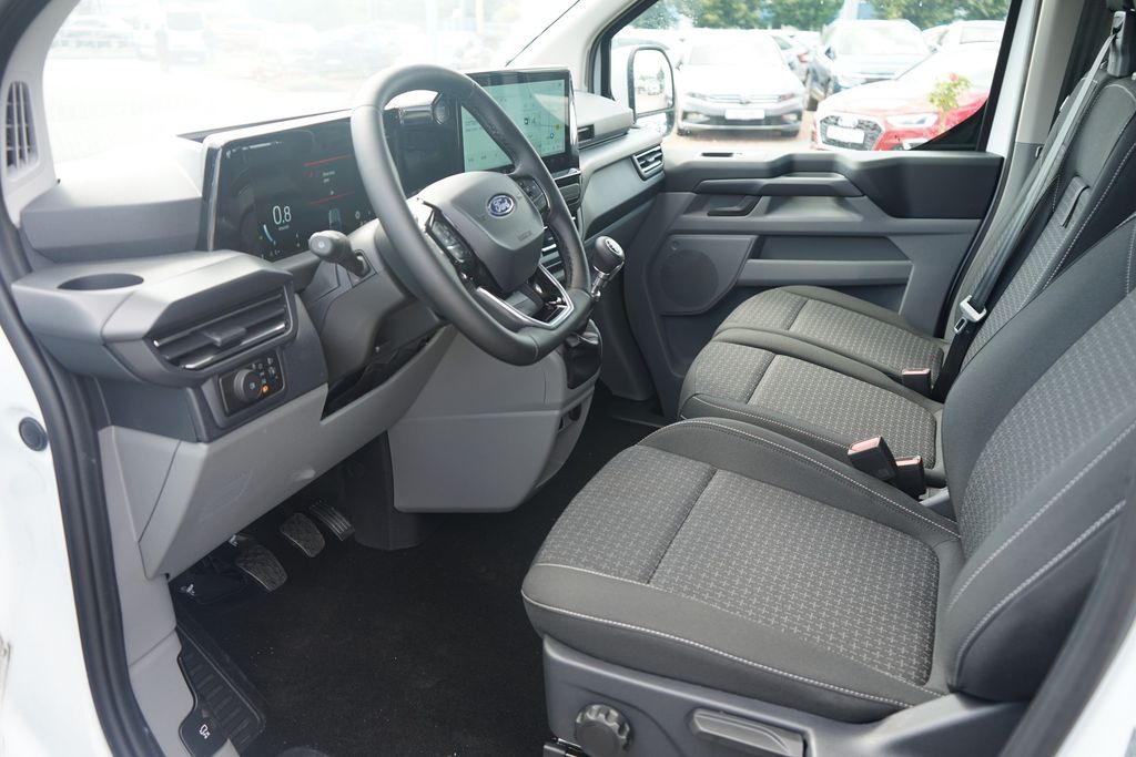 Ford Tourneo Custom 2025