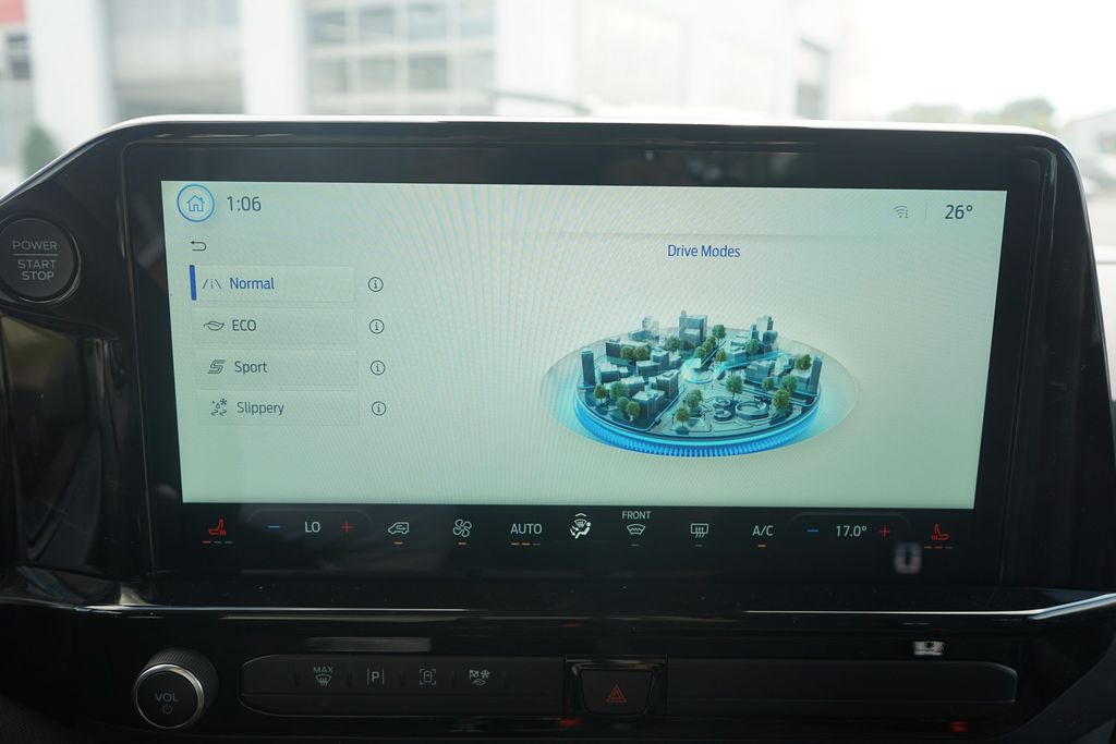 Ford Tourneo Custom 2025