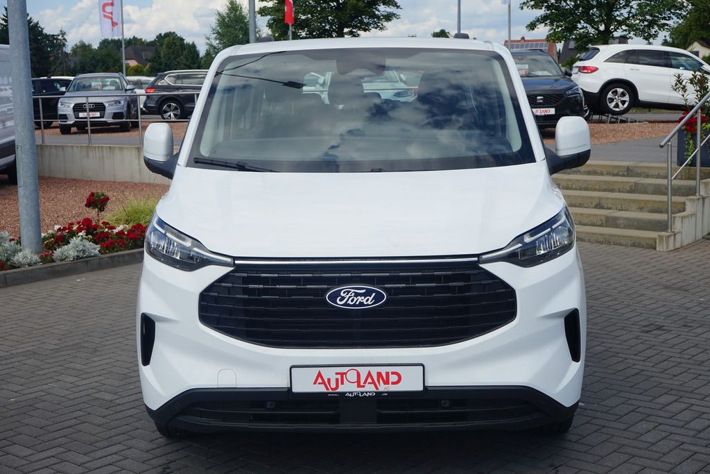 Ford Tourneo Custom 2025