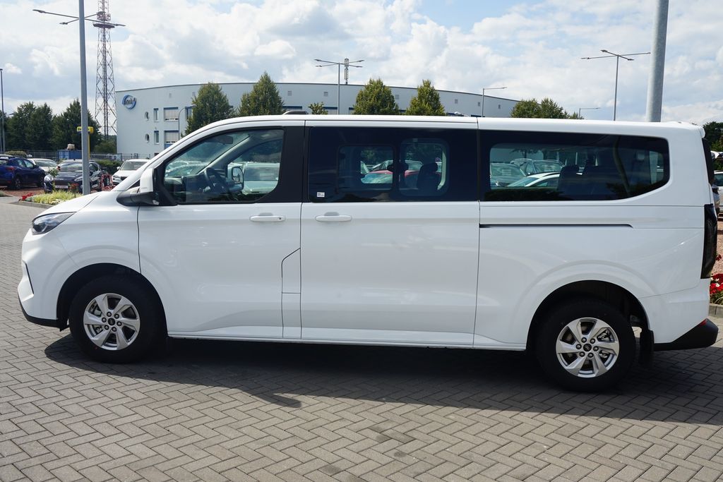 Ford Tourneo Custom 2025