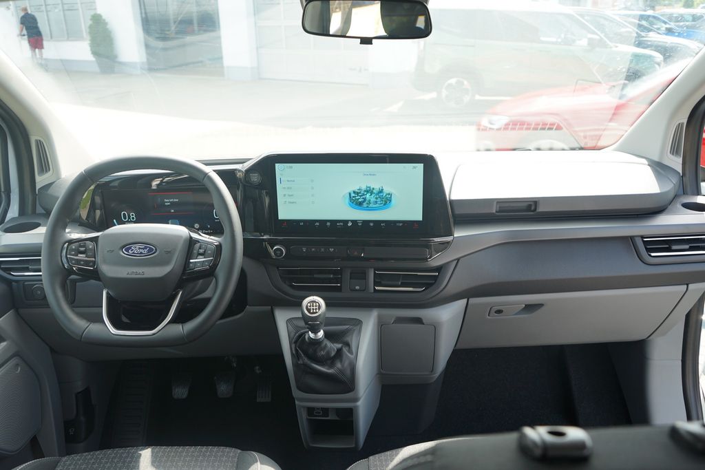 Ford Tourneo Custom 2025