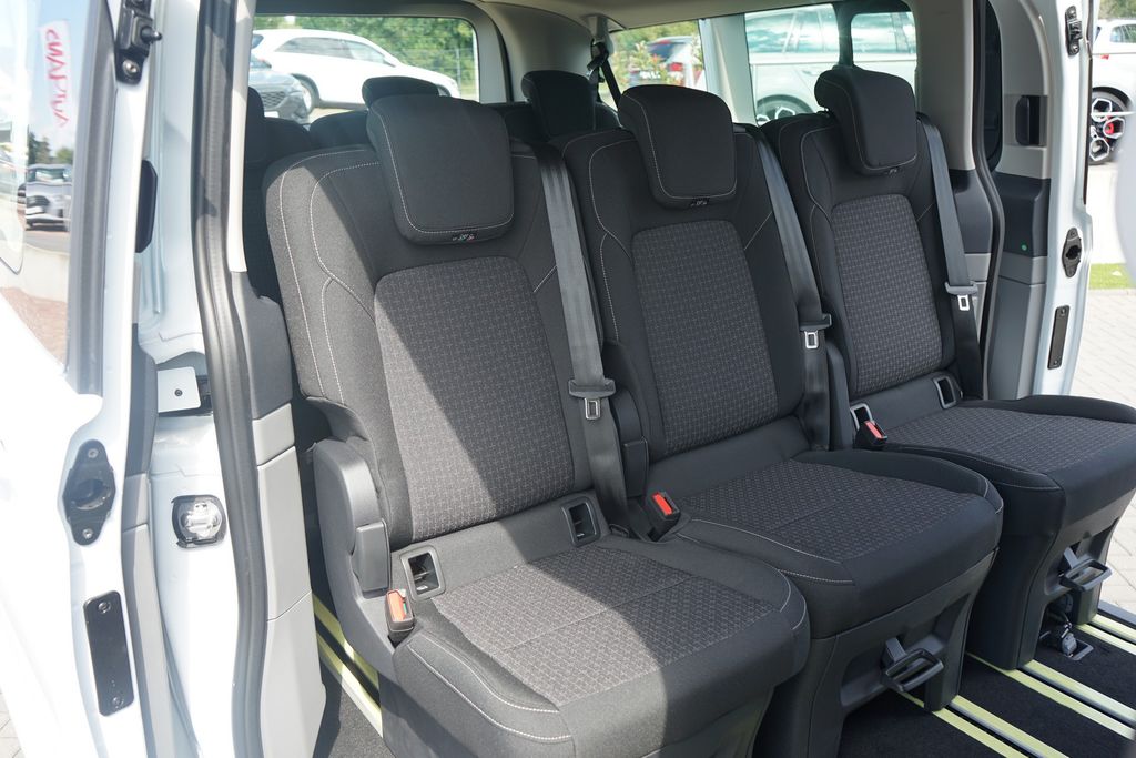 Ford Tourneo Custom 2025