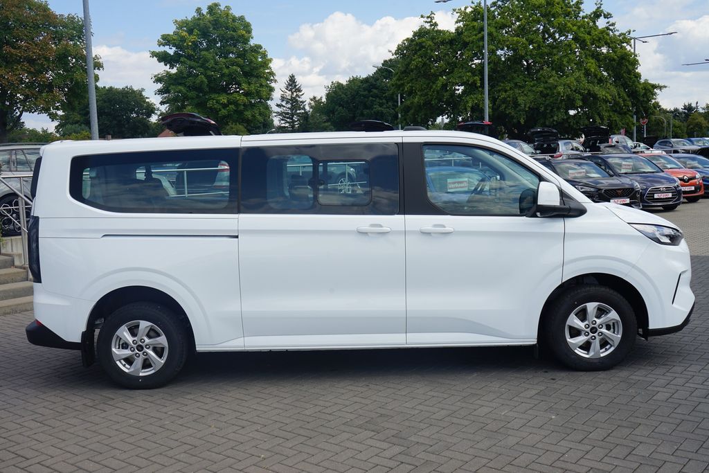 Ford Tourneo Custom 2025