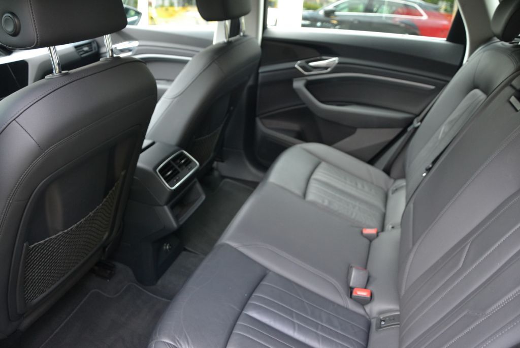 Audi e-tron 2019