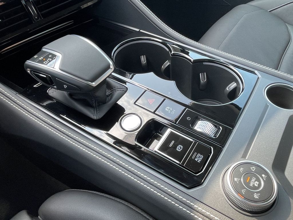 Volkswagen Touareg 2025