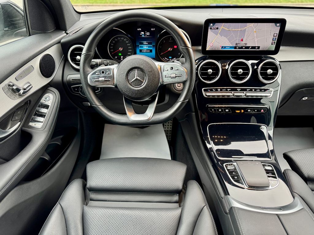 Mercedes-Benz GLC 300 2021