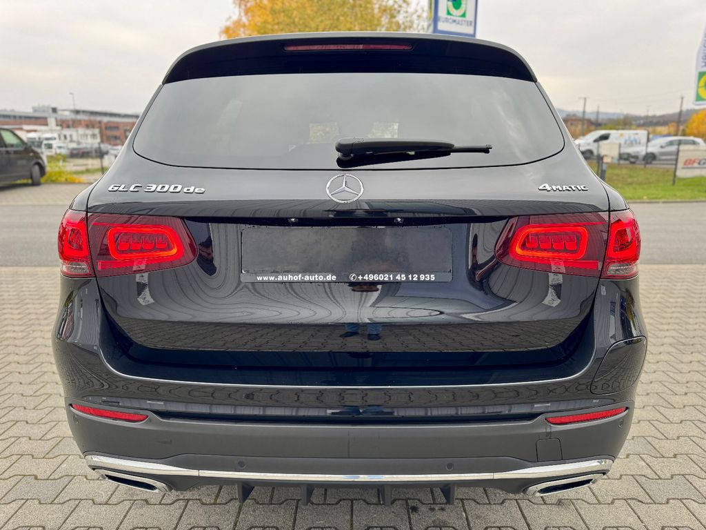 Mercedes-Benz GLC 300 2021