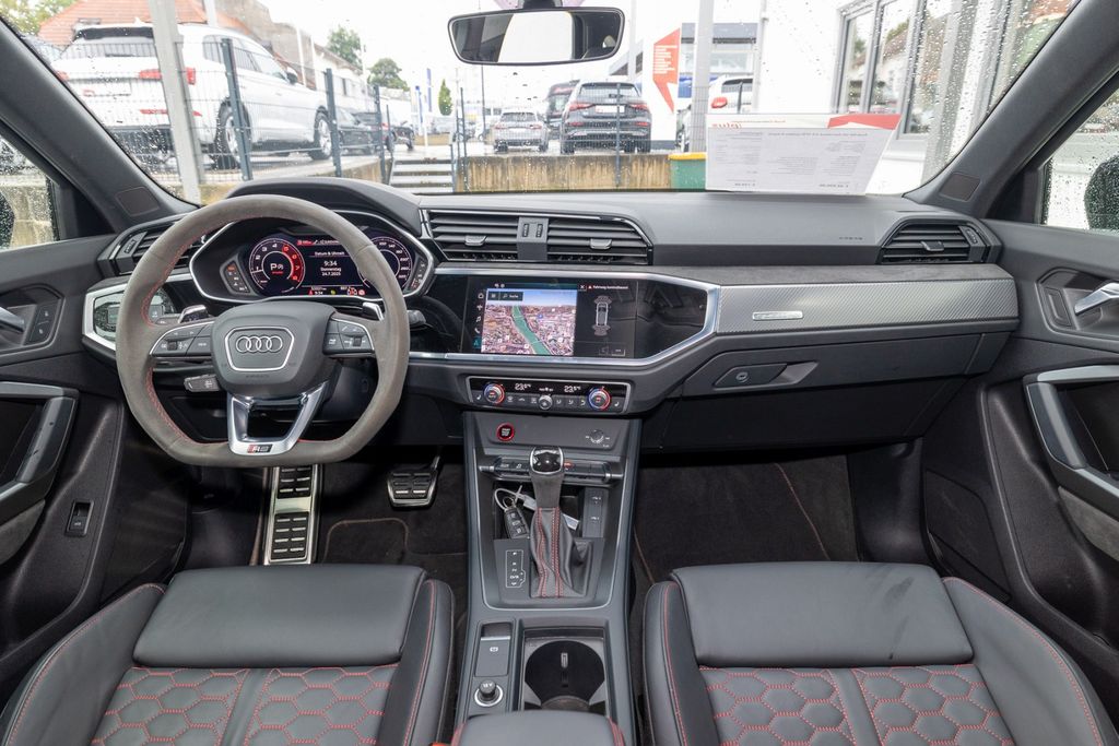 Audi RSQ3 2021