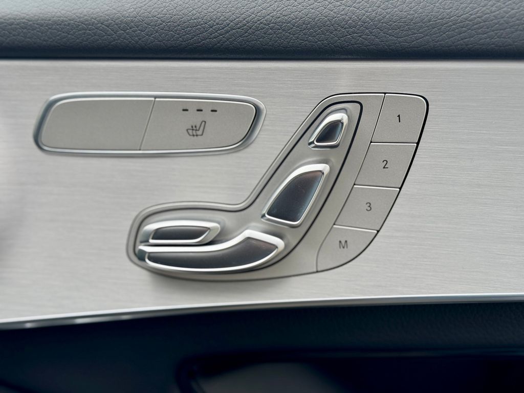 Mercedes-Benz GLC 300 2021