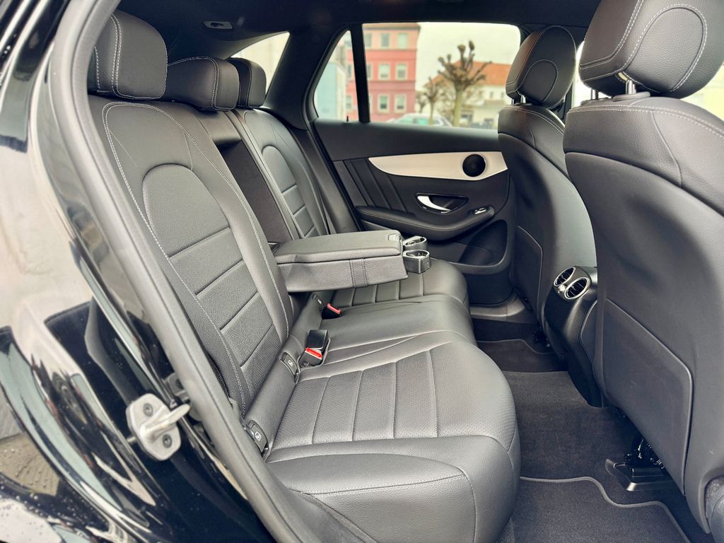 Mercedes-Benz GLC 300 2021