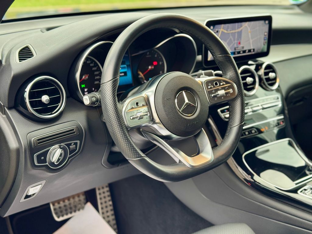 Mercedes-Benz GLC 300 2021