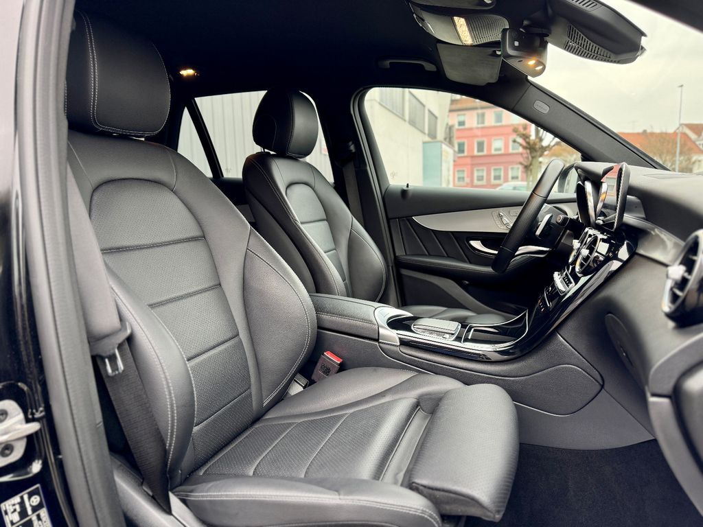 Mercedes-Benz GLC 300 2021