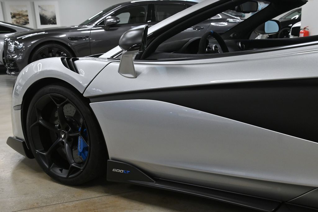 McLaren 600LT 2022
