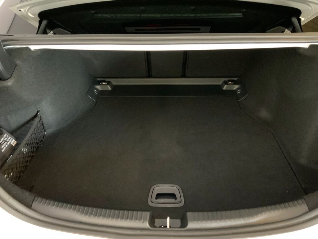 Mercedes-Benz C 300 2024