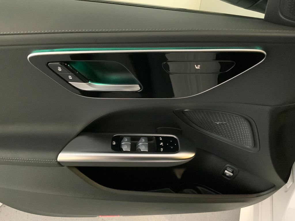 Mercedes-Benz C 300 2024