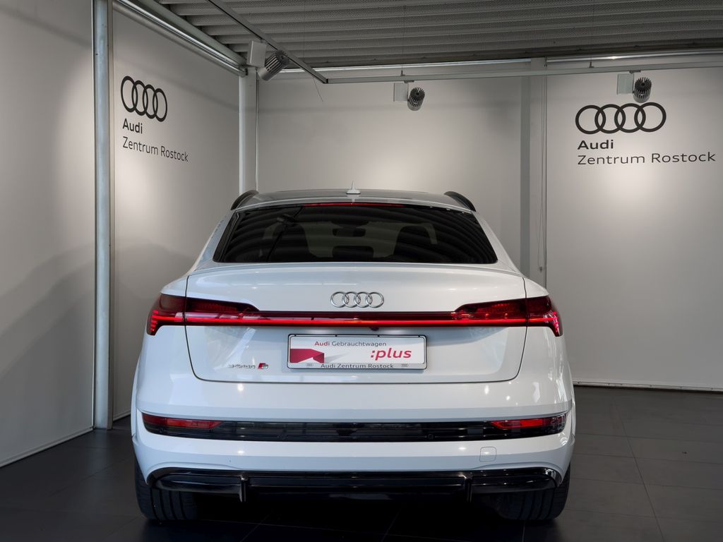 Audi e-tron 2021