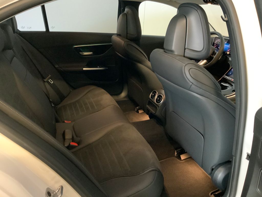 Mercedes-Benz C 300 2024