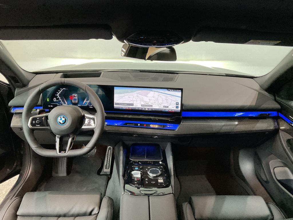 BMW i5 2025