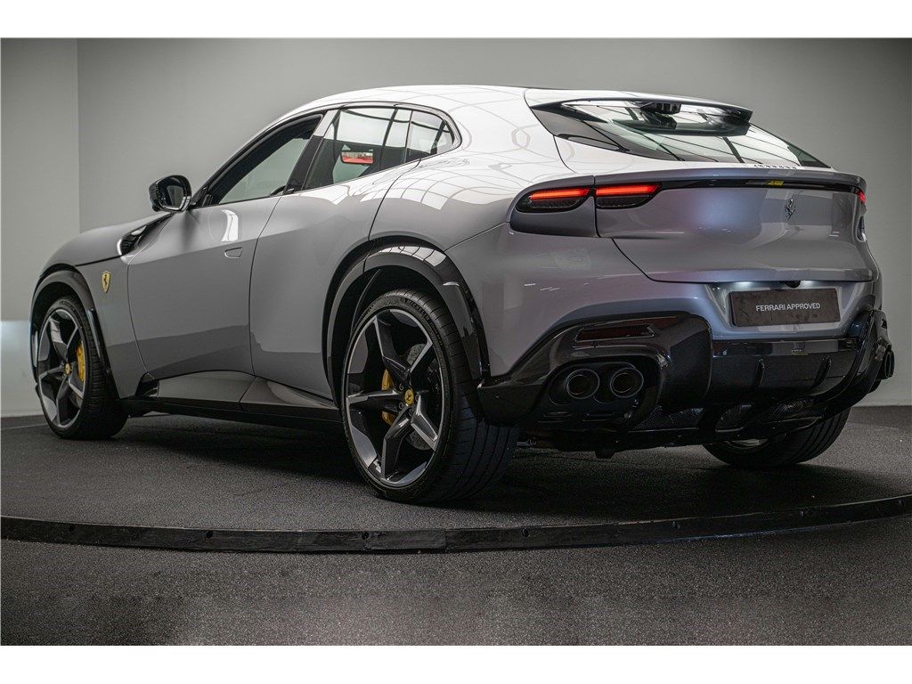Ferrari Purosangue 2024