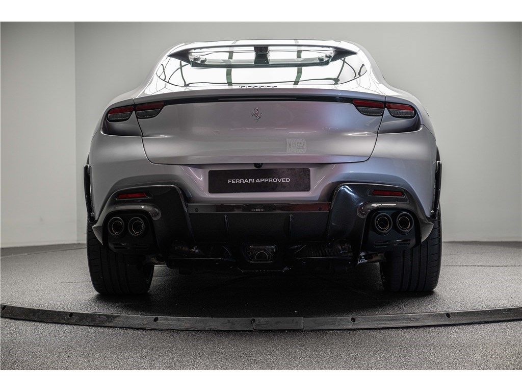 Ferrari Purosangue 2024