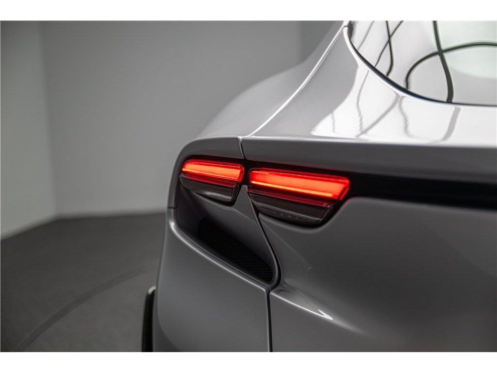 Ferrari Purosangue 2024