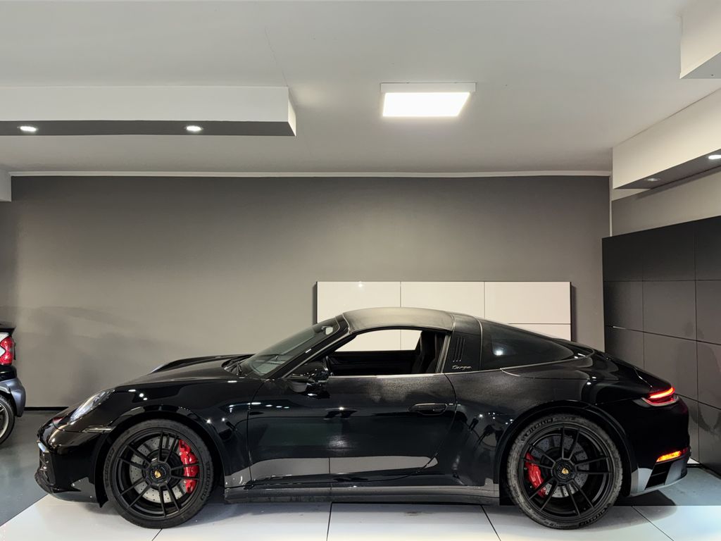 Porsche 992 2023