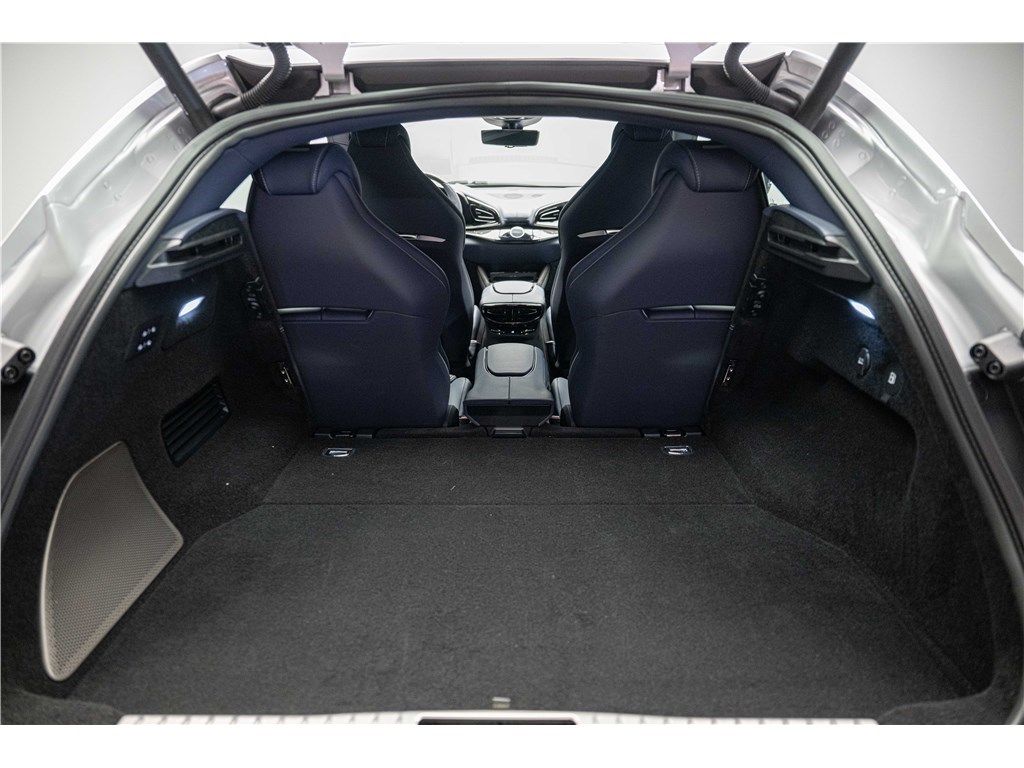 Ferrari Purosangue 2024