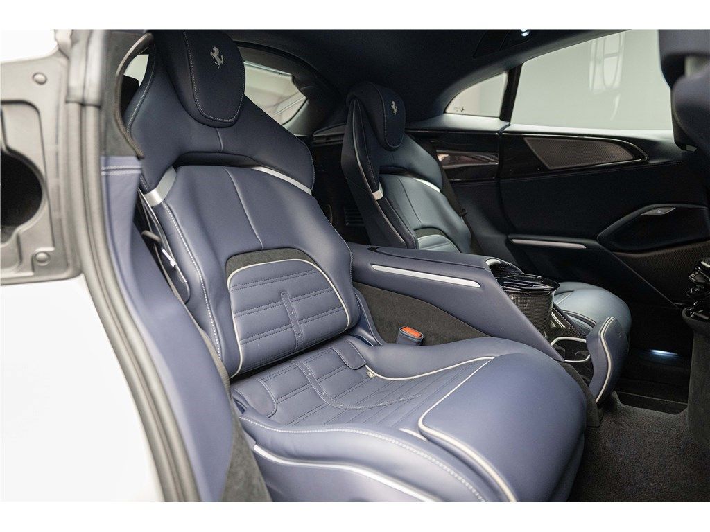 Ferrari Purosangue 2024