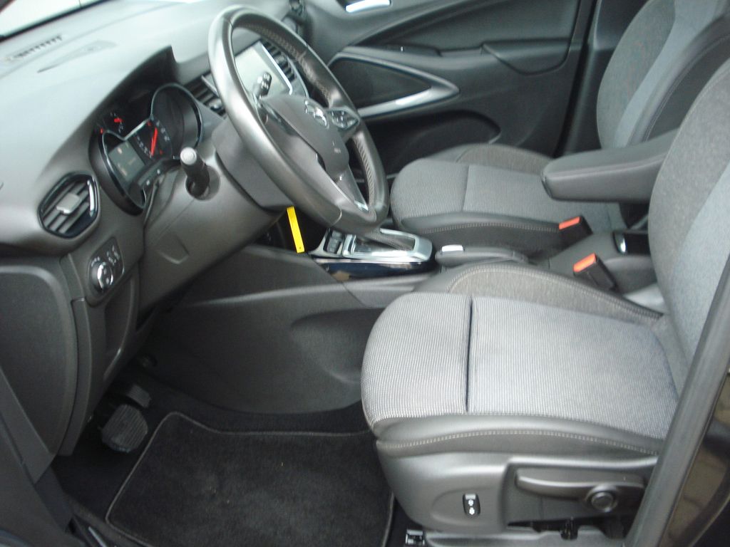Opel Crossland (X) 2024