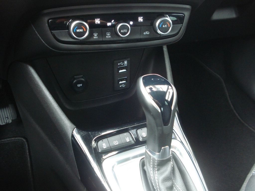 Opel Crossland (X) 2024