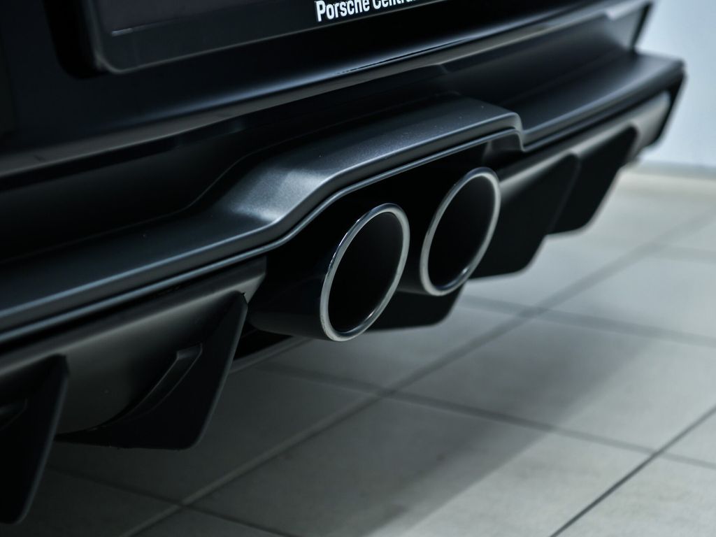 Porsche 992 2025