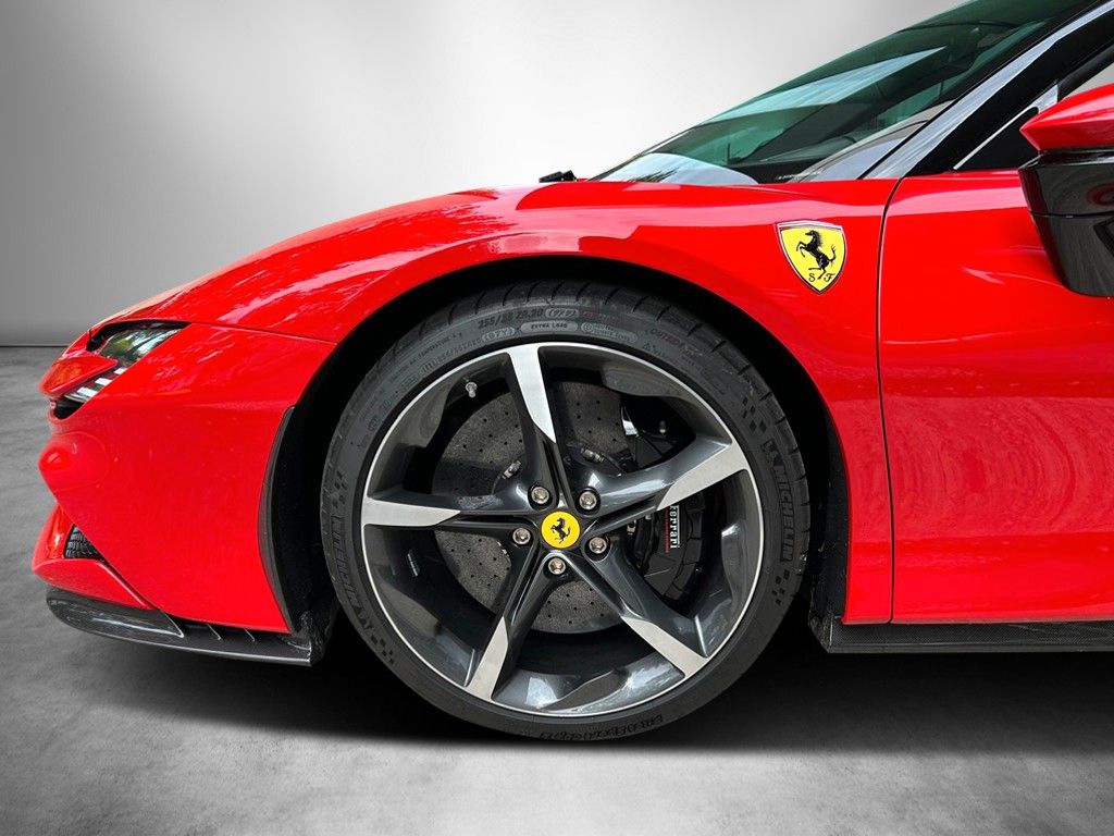 Ferrari SF90 2024