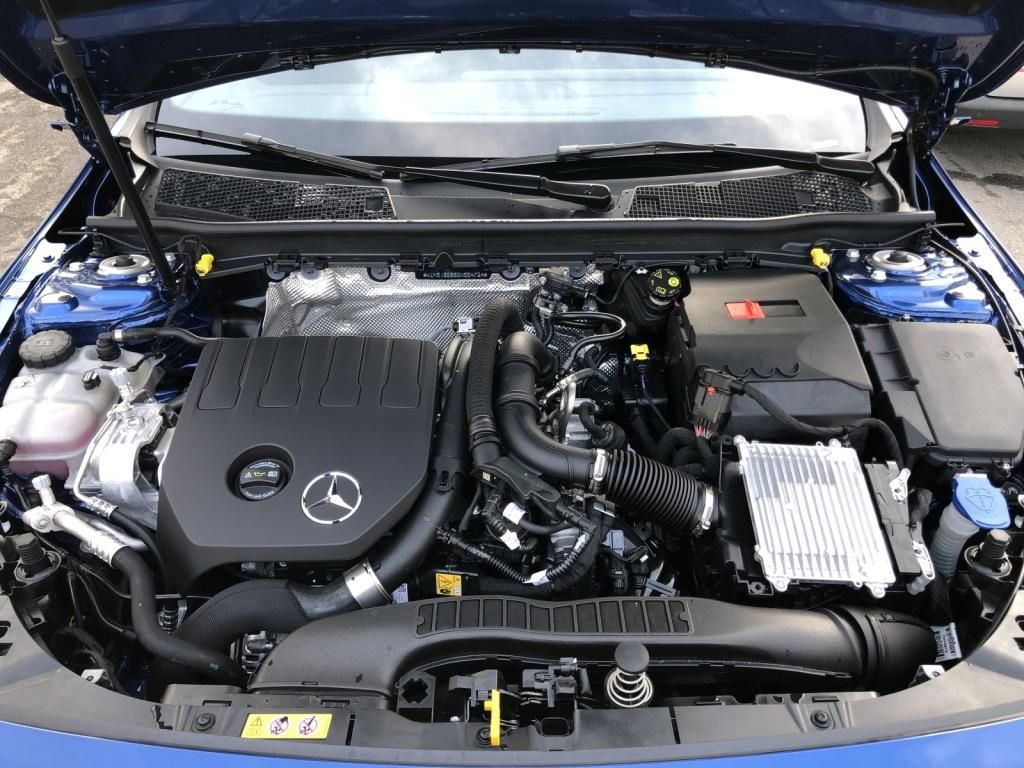 Mercedes-Benz CLA 180 2025