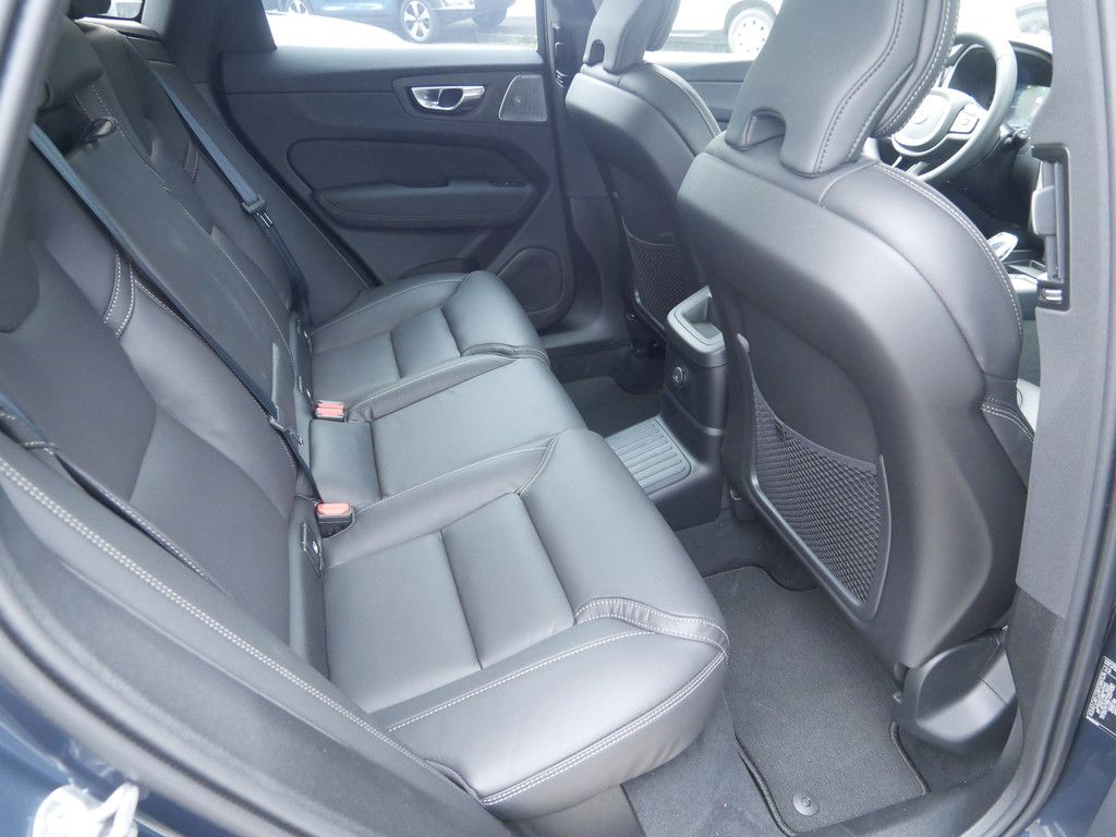 Volvo XC60 2025