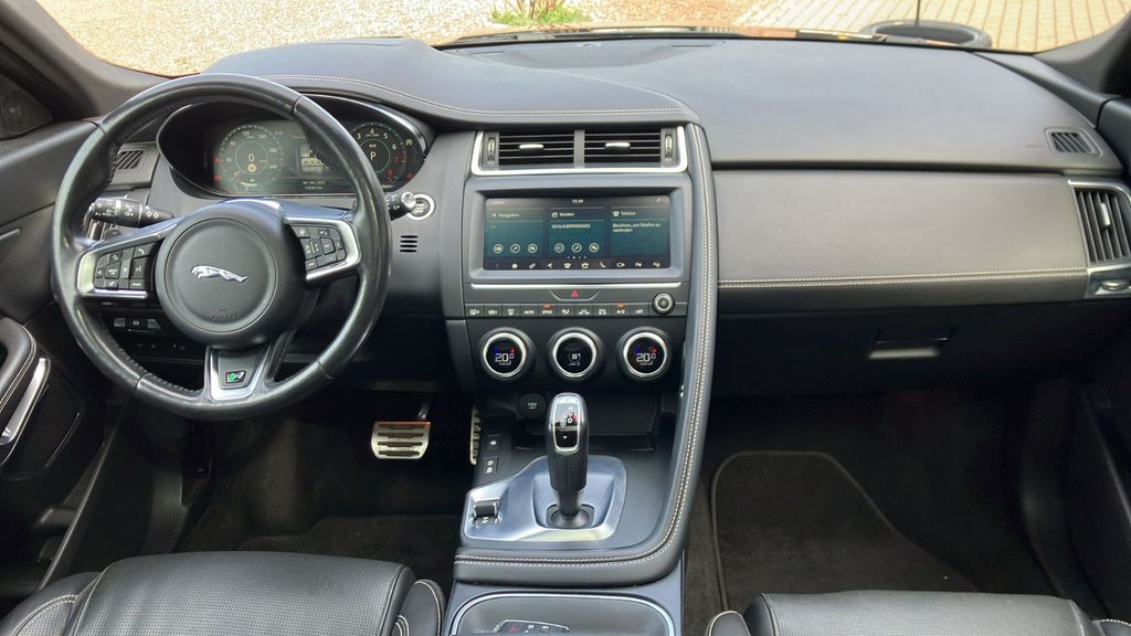 Jaguar E-Pace 2018