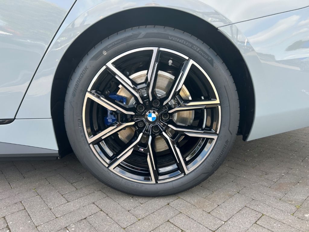 BMW i4 2025