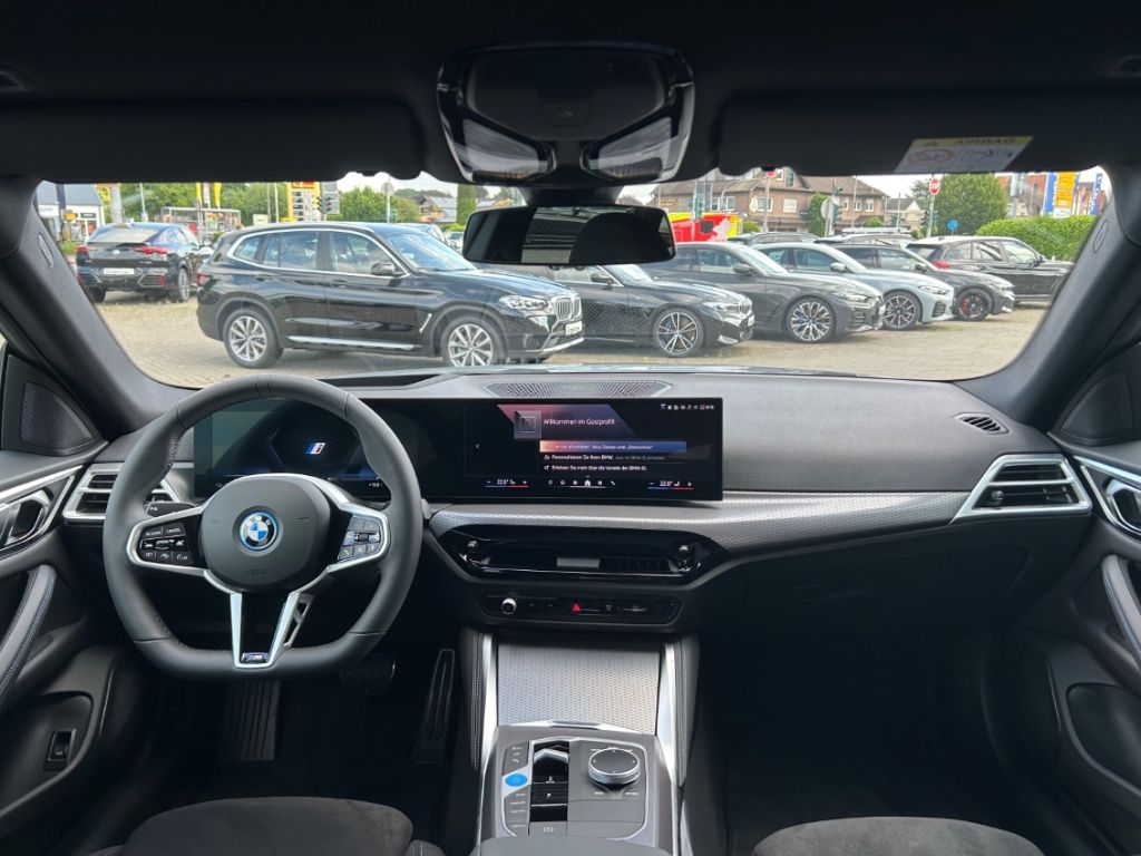BMW i4 2025
