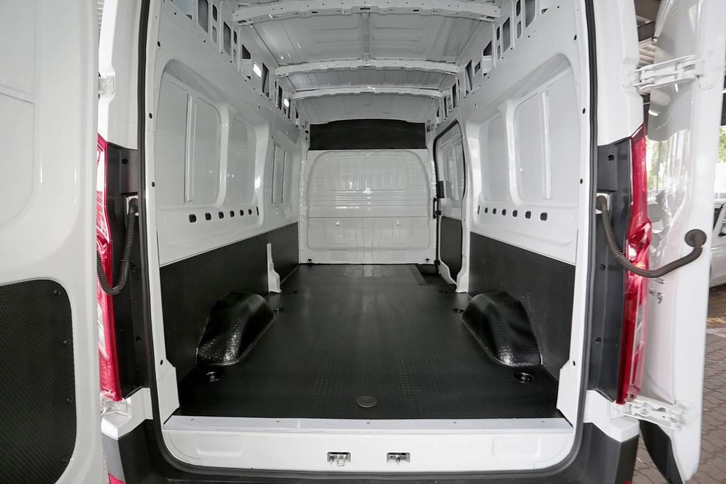 Maxus eDeliver 9 2024