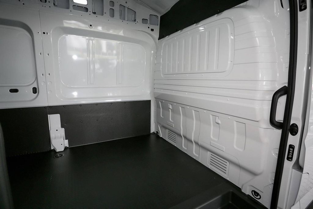 Maxus eDeliver 9 2024