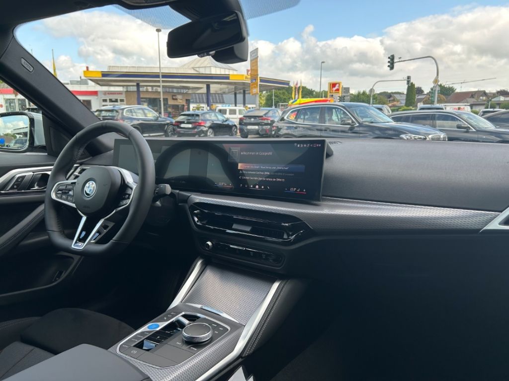 BMW i4 2025