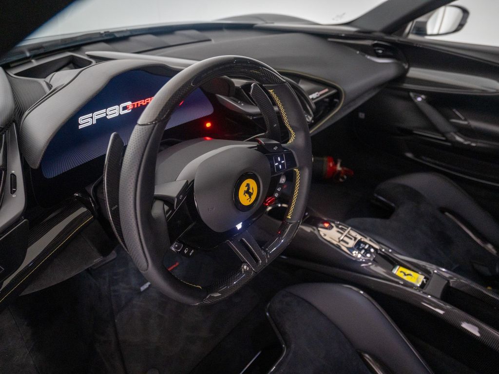 Ferrari SF90 2022