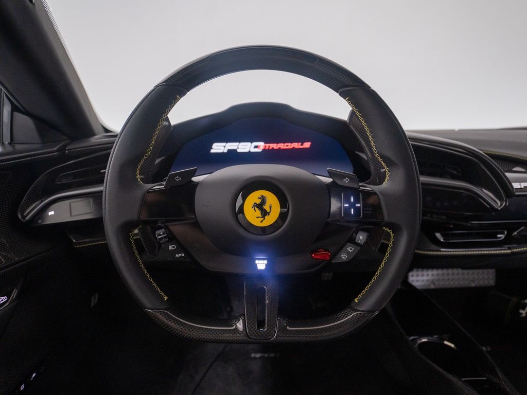 Ferrari SF90 2022
