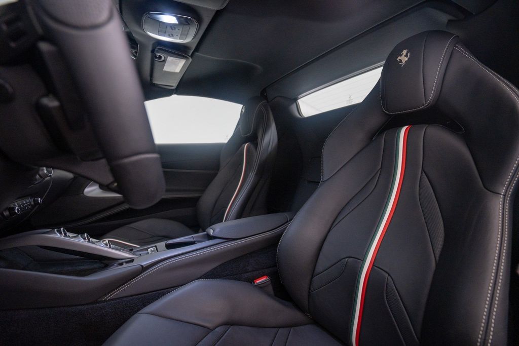 Ferrari 812 2022
