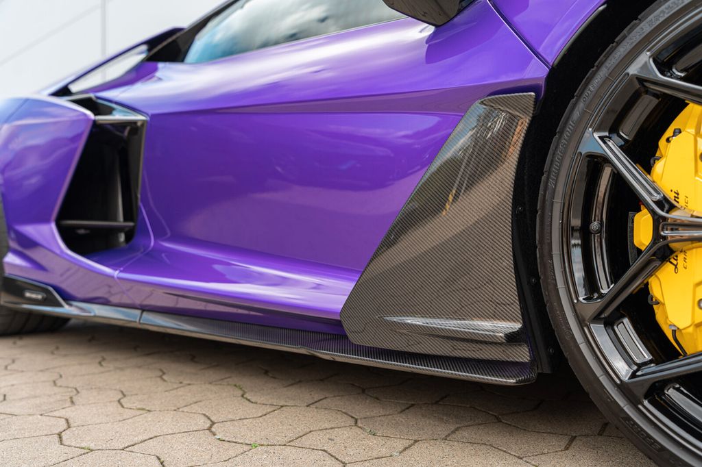 Lamborghini Revuelto 2025