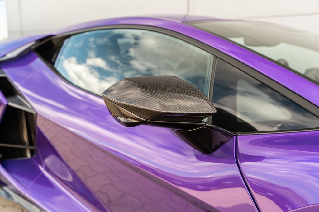 Lamborghini Revuelto 2025