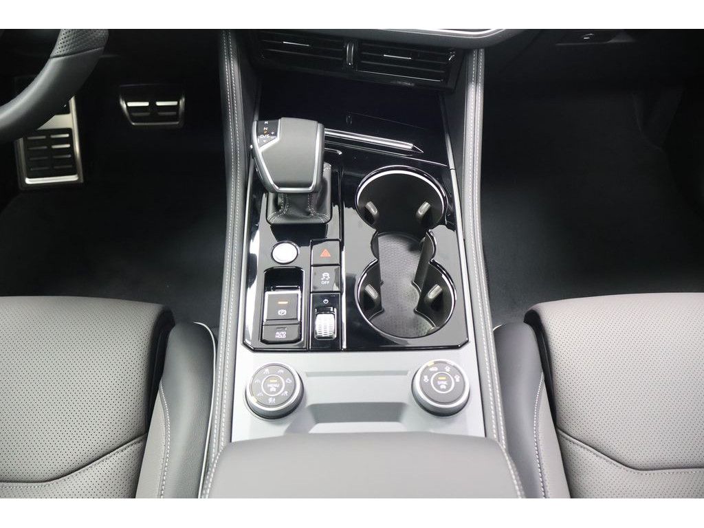 Volkswagen Touareg 2025