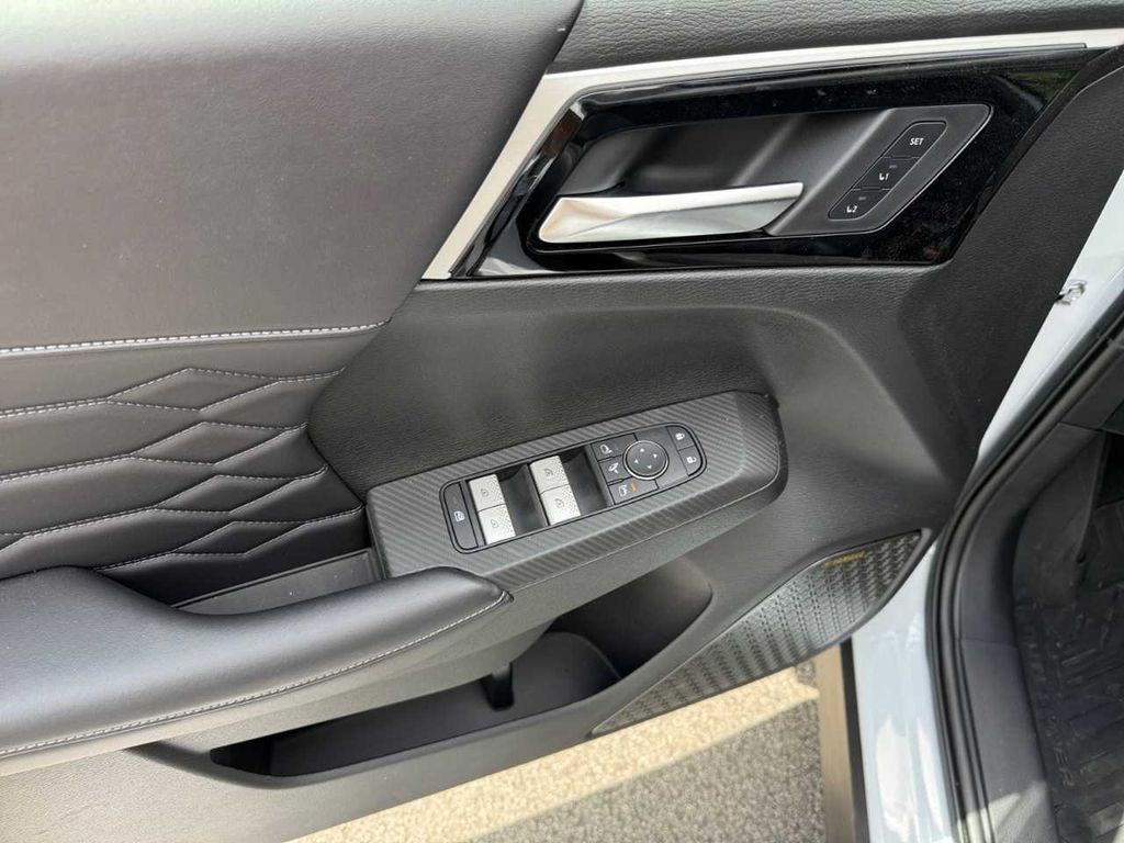 Mitsubishi Outlander 2025