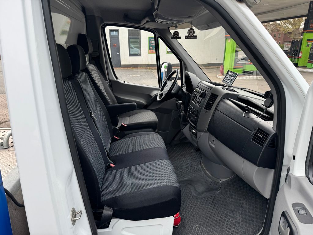 Mercedes-Benz Sprinter 2012