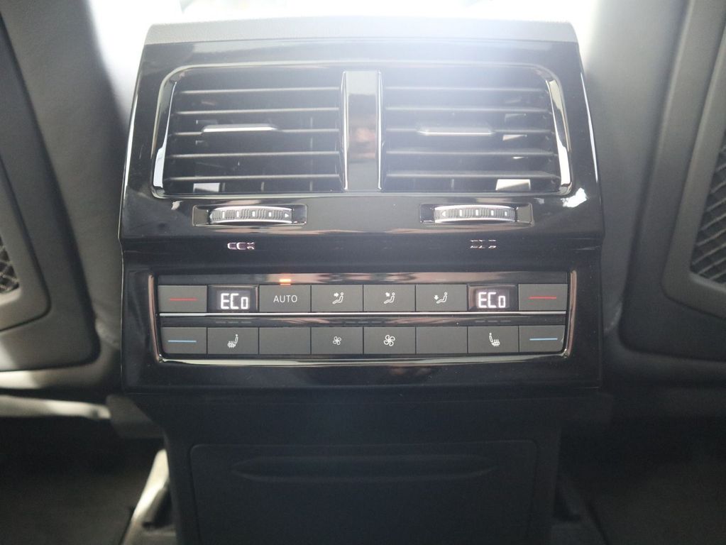 Volkswagen Touareg 2025