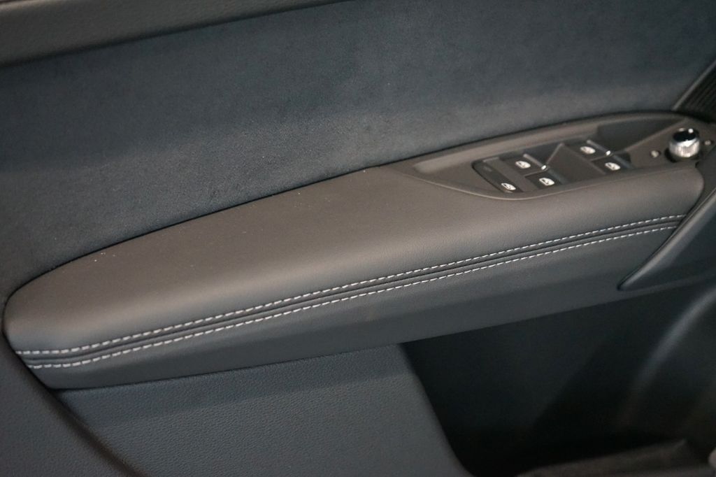 Audi SQ5 2024